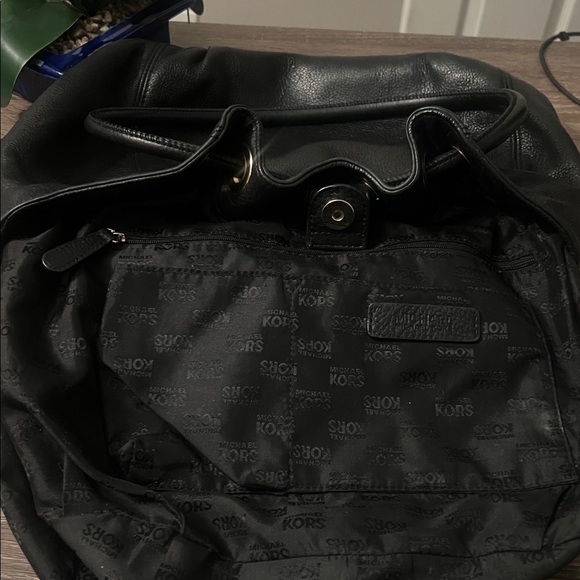 Michael Kors Medium East West Black Leather Tote/Bag GUC retail $398 - Picture 8 of 9